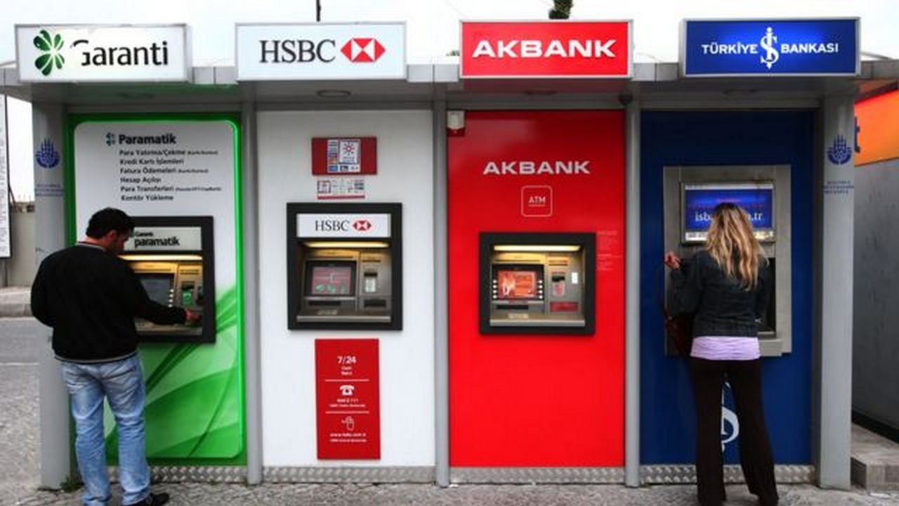 İktidarın bankalarla kara liste kavgası!