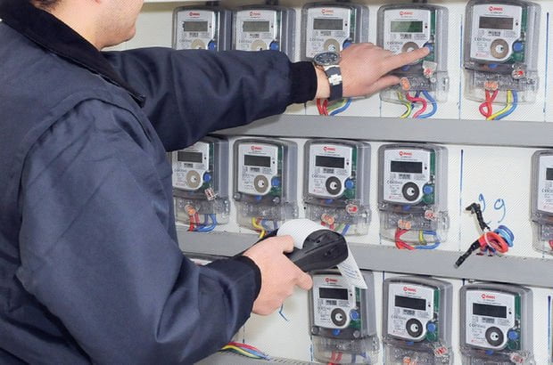 Fatura ödenmeyince vatandaşın elektriğini kesen enerji şirketleri, vergi borçlarını ödememiş