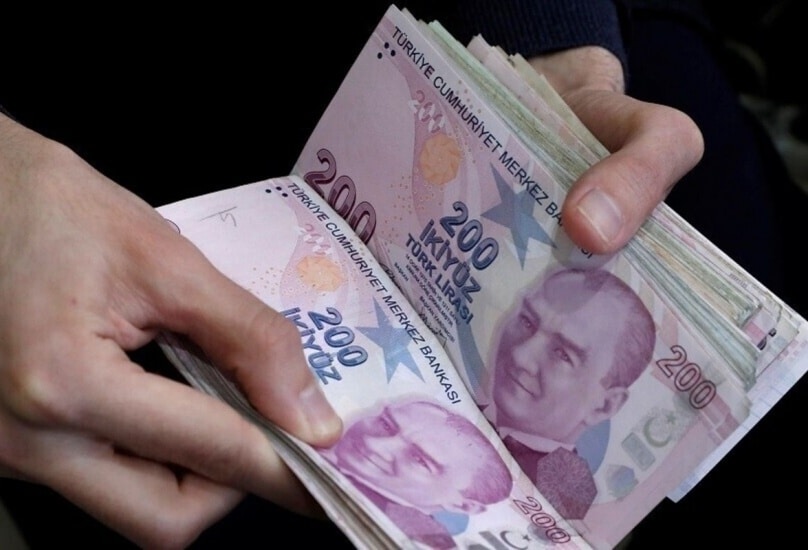 TL için analizlerin anlamı kalmadı UBS artık Lira değerini tahmin etmeyecek