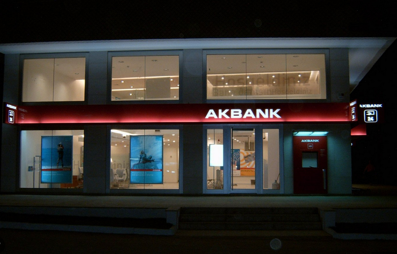 Akbank, kredi kartı müşterilerine ağustos ayında yaklaşık 17 bin 500 liralık chip-para verecek